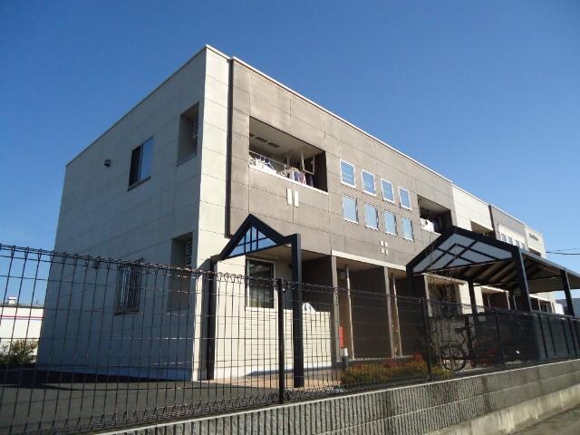 物件外観写真2　(外観写真（昼）)