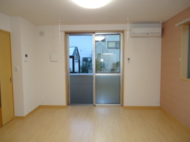 物件内観写真9　(リビング)