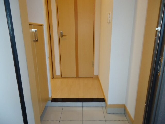 物件内観写真19　(玄関)