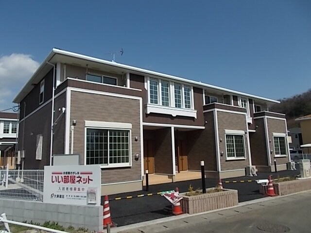 物件外観写真1　(外観もきれいです)