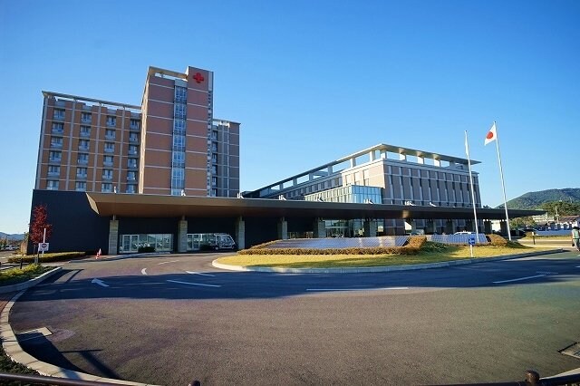 物件外観写真7　(足利赤十字病院まで800m)