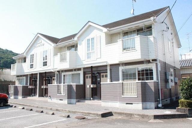 物件外観写真1　(落ち着いた雰囲気の外観です)