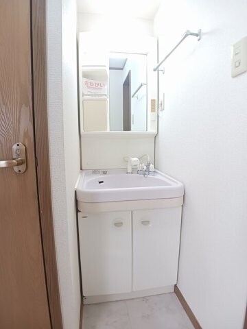 物件内観写真14　(脱衣スペースもあります)