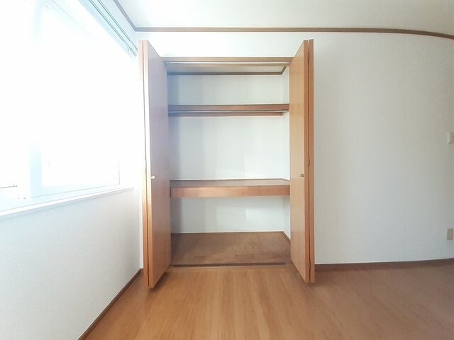 物件内観写真15　(ちょっとした収納スペースも充実しています)