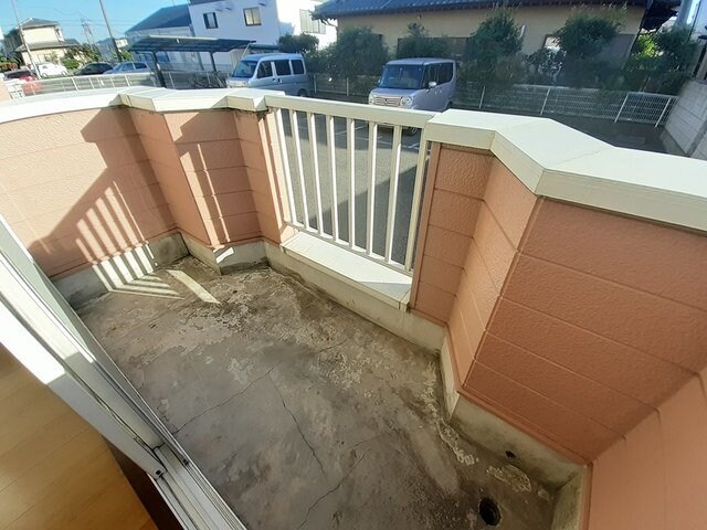 物件内観写真19　(広々としたバルコニーです)