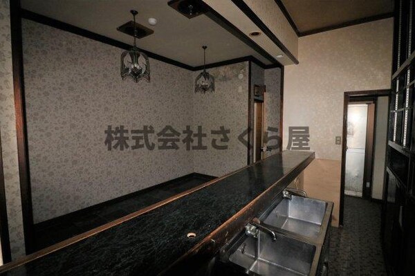 内装他