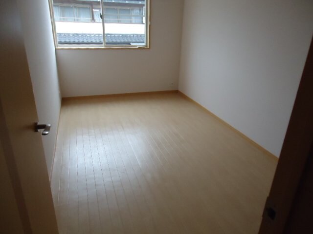 物件内観写真10　(洋室)