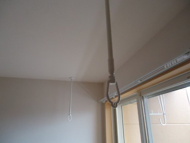 物件内観写真18　(室内物干し)