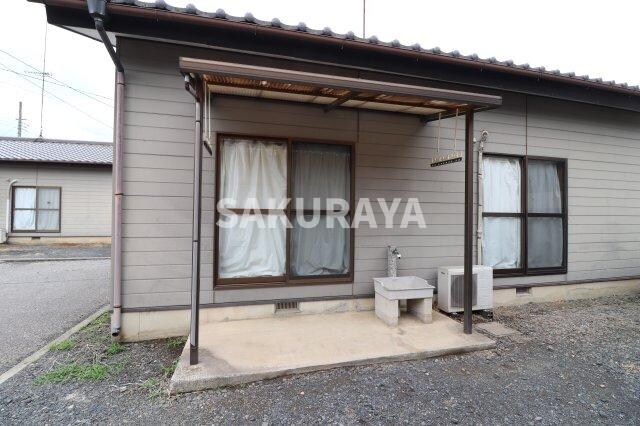 物件内観写真22　(屋根付きテラス。2024年5月撮影。)