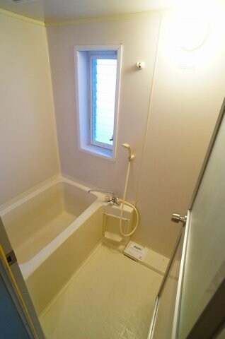 物件内観写真11　(お風呂で日々の疲れを落としましょう)