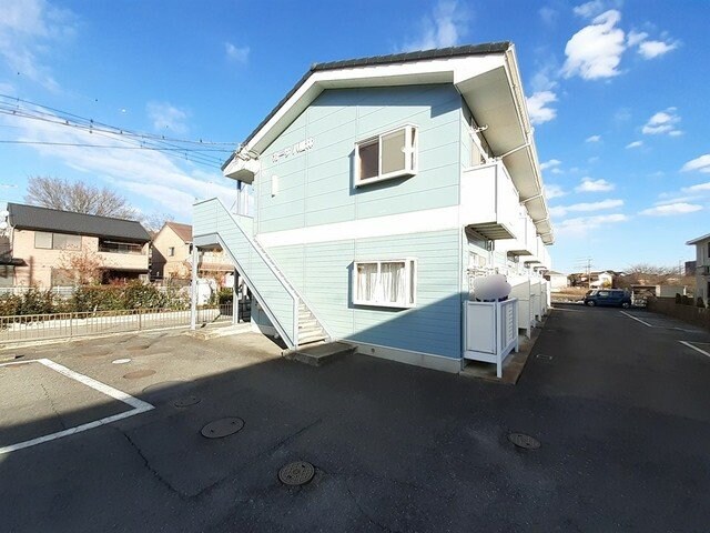 物件外観写真1　(きれいな外観です)