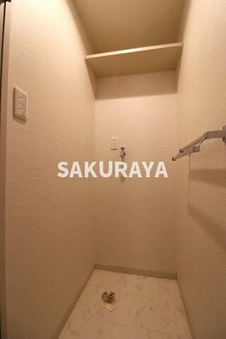 物件内観写真12　(洗濯機置き場。2023年撮影。現況と異なる場合がございます。)