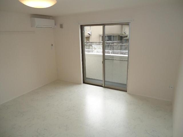 物件内観写真9　(洋室)