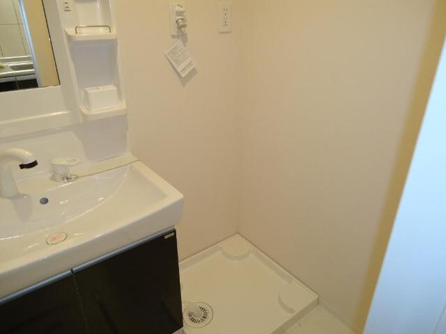 物件内観写真21　(洗濯機置場)