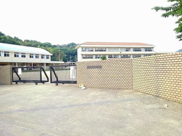 周辺環境(大月小まで1700m)