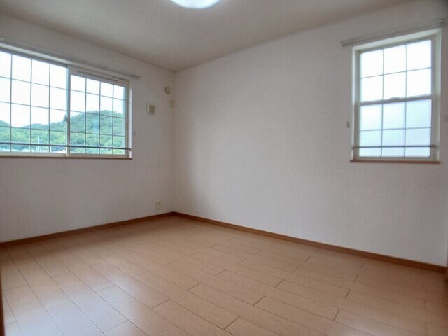 物件内観写真11　(内装もきれいです)