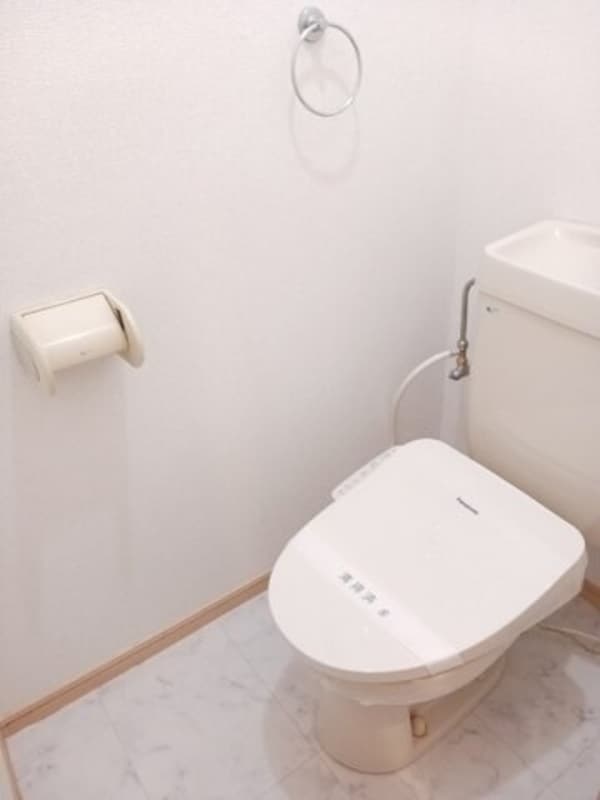 トイレ(清潔感のあるトイレです)