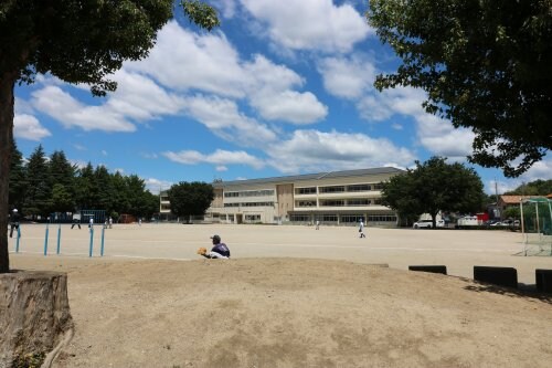 物件内観写真21　(足利市立南小学校 1458m)
