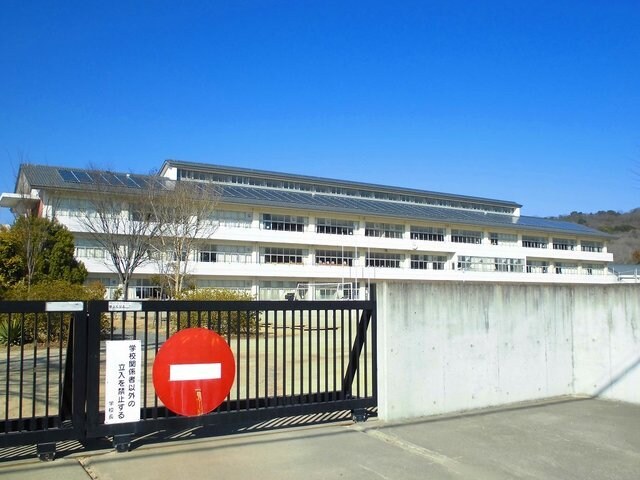 物件外観写真5　(毛野小学校まで850m)