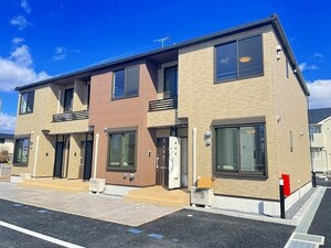 アップル　Ｂ外観写真