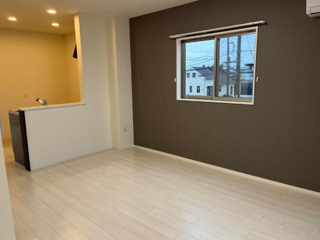 物件内観写真9　(リビング)