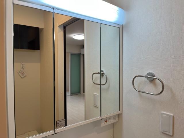 物件内観写真16　(洗髪洗面化粧台)