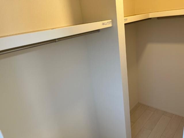 物件内観写真23　(収納)