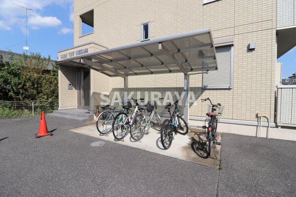 建物設備(駐輪場)