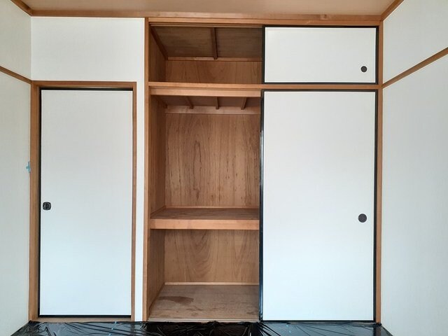 物件内観写真16　(収納豊富です)