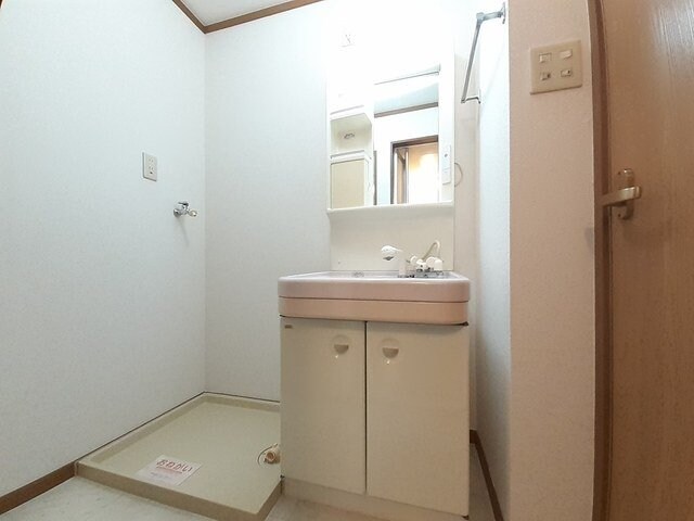 物件内観写真17　(使いやすい洗面所です)