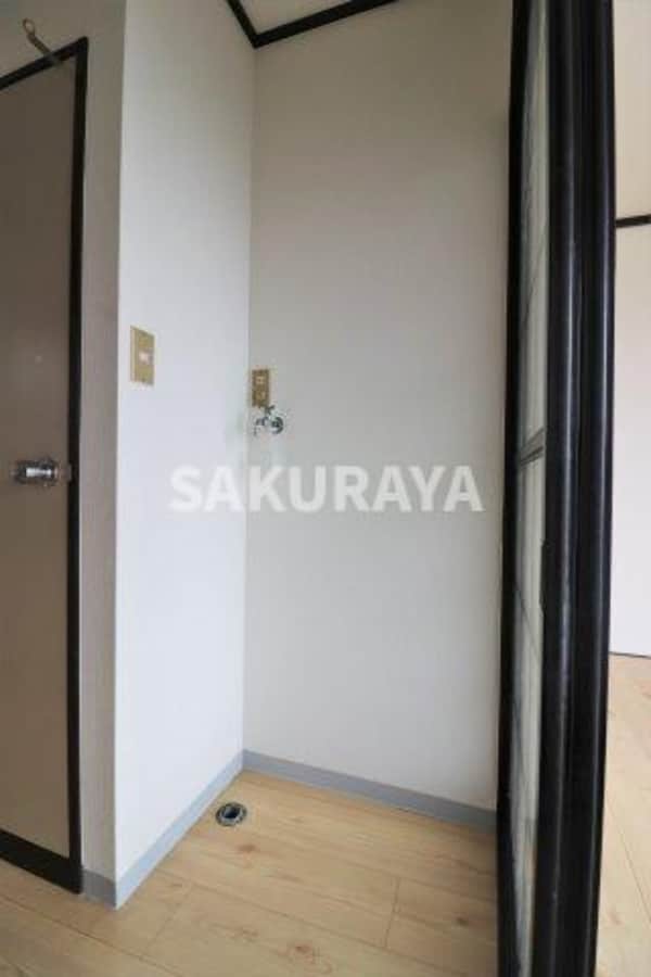 その他(洗濯機置き場。2021年撮影。現況と異なる場合がございます。)