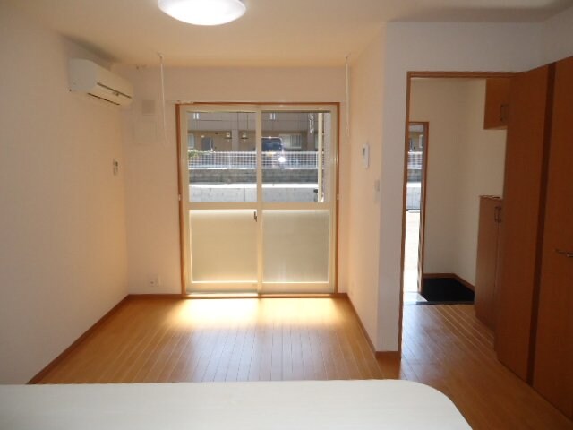 物件内観写真1　(リビング)