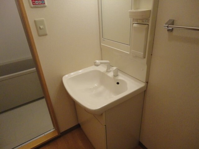 物件内観写真17　(洗髪洗面化粧台)