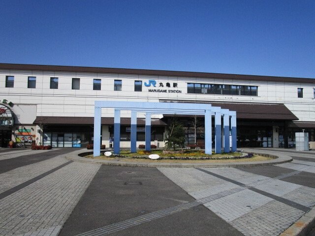 物件外観写真3　(丸亀駅まで2200m)