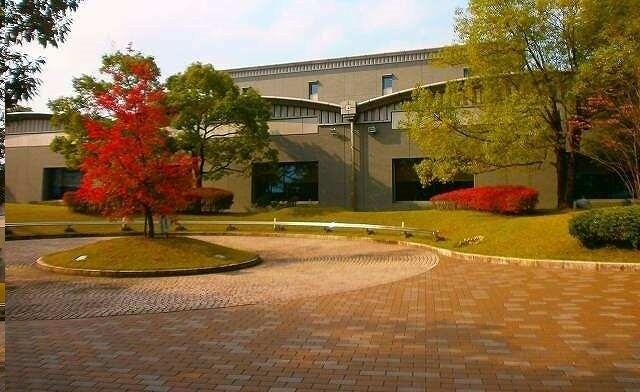 物件外観写真5　(県立図書館さんまで1200m)