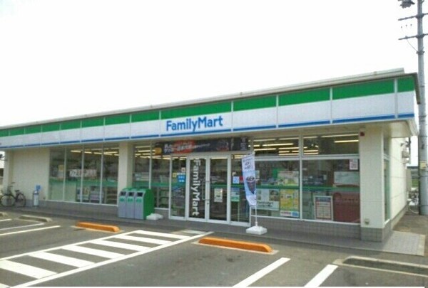 周辺環境(ファミリーマート高松林町店さんまで650m)