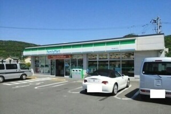周辺環境(ファミリーマート高松鶴市町店まで850m)