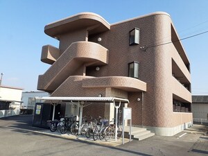 エスティガーデン外観写真