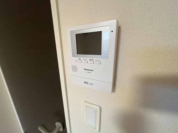内装他(カメラ付インターホン)