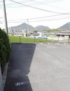 物件外観写真2　