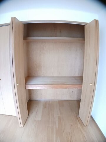 物件内観写真16　(収納スペース豊富です)