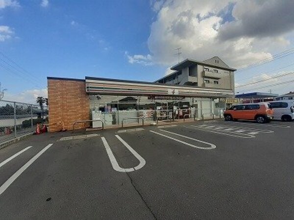 周辺環境(セブンイレブンさんまで250m)