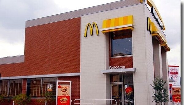 周辺環境(マクドナルドさんまで800m)