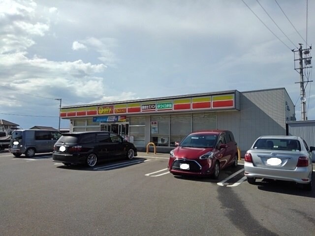 物件外観写真3　(デイリーヤマザキ善通寺下吉田町まで600m)