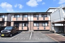 ロイヤルコート円座　B棟の外観写真