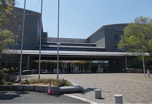 周辺環境(県立図書館さんまで1600m)