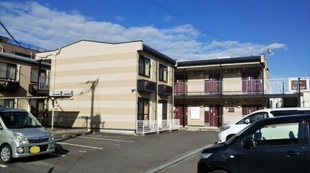 レオパレスＳ　ＣＯＵＲＴ外観写真