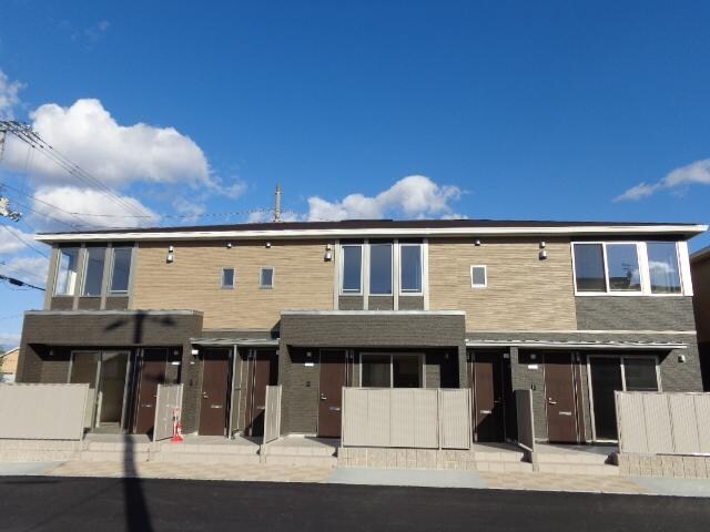 物件外観写真1　(外観写真（昼）)