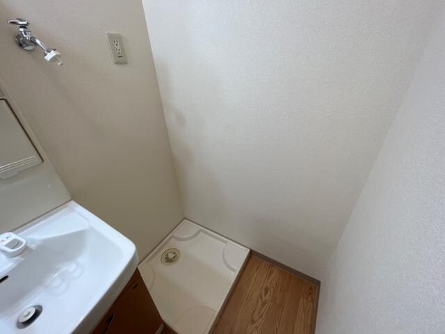 物件内観写真24　(洗濯機置場)