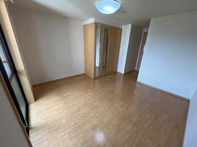 物件内観写真10　(洋室)